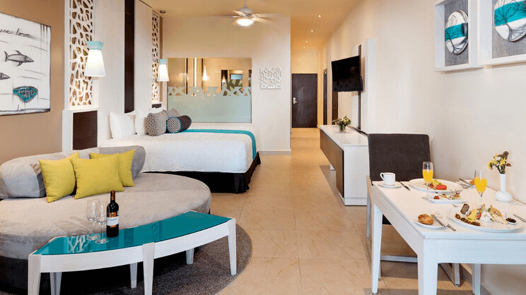 El Dorado Seaside Suites